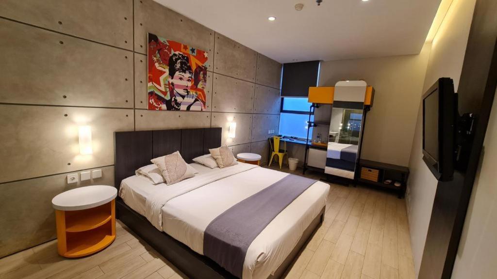 Hotel Cemerlang Бандунг Экстерьер фото