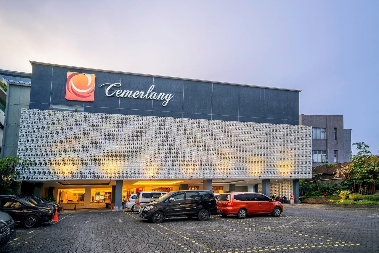 Hotel Cemerlang Бандунг Экстерьер фото